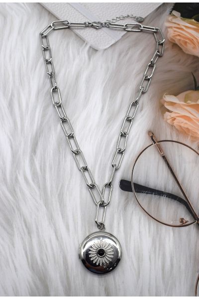 COLLIER