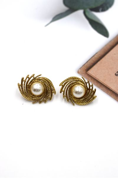 BOUCLES D'OREILLES EN ACIER