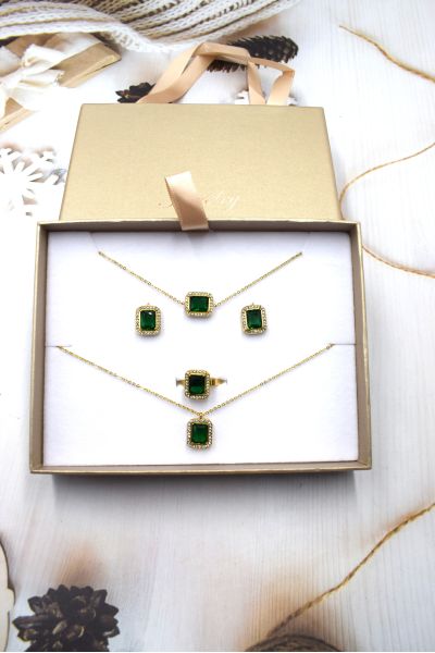 PARURE EN ACIER