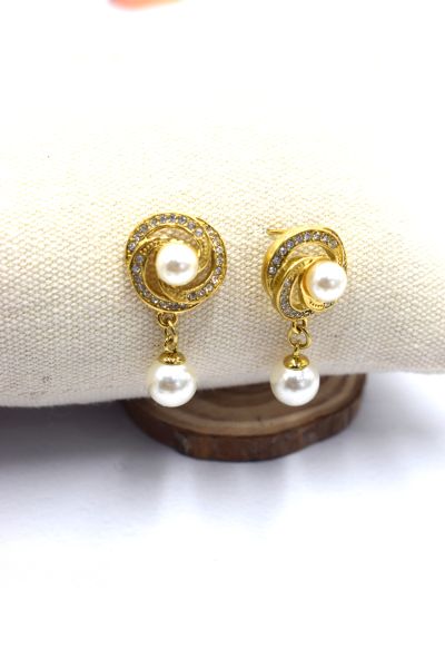 BOUCLES D'OREILLES EN ACIER