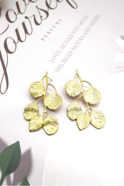 BOUCLES D'OREILLES EN ACIER