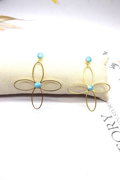 BOUCLES D'OREILLES EN ACIER